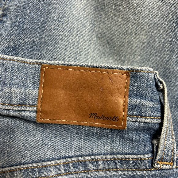 Madewell distressed skinny jeans
Size 25 - Picture 11 of 16